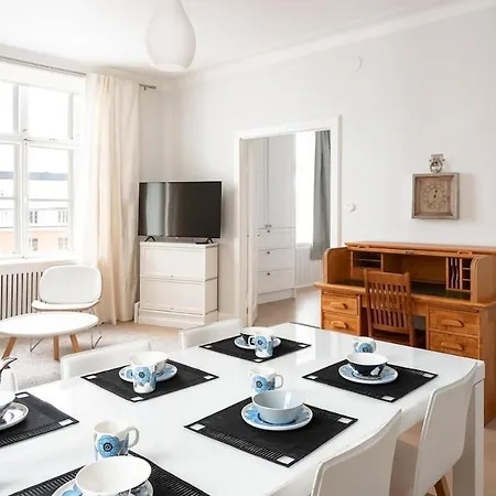Viihtyisae Kaksio Etu-toeoeloessae Apartament Helsinki