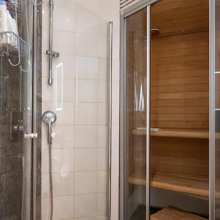 Viihtyisae Kaksio Etu-toeoeloessae Apartament Helsinki