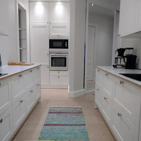 Apartamento Viihtyisae Kaksio Etu-toeoeloessae Helsinki