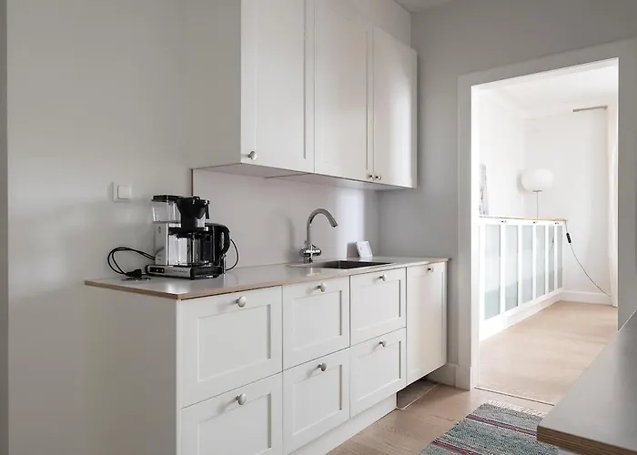 Viihtyisae Kaksio Etu-toeoeloessae * Helsinki