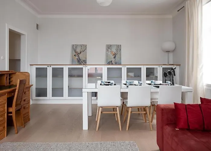 Daire Viihtyisae Kaksio Etu-toeoeloessae