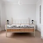 Viihtyisae Kaksio Etu-toeoeloessae Helsingfors